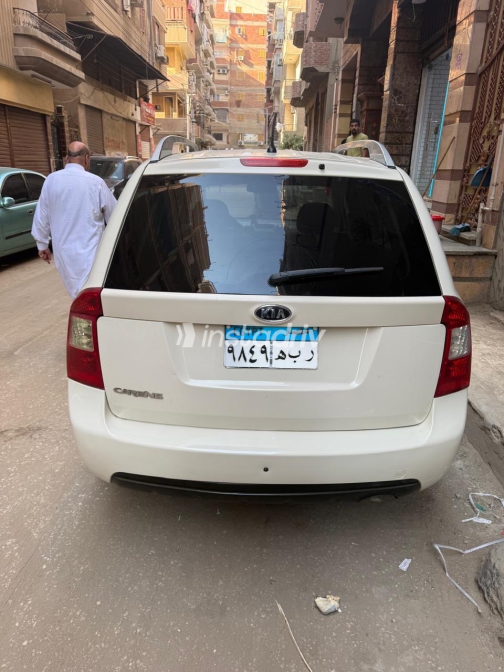 Kia Carens 2012 Beige Automatic Used for Sale in Zagazig - 1