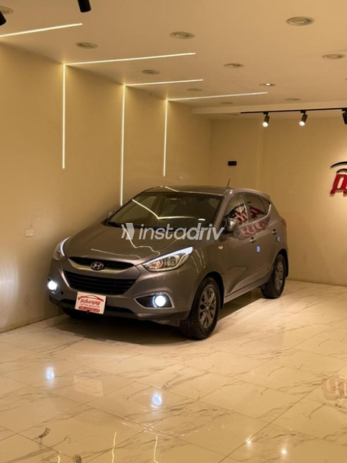 Hyundai IX 35 2015 Silver Automatic Used for Sale in Menouf - 9