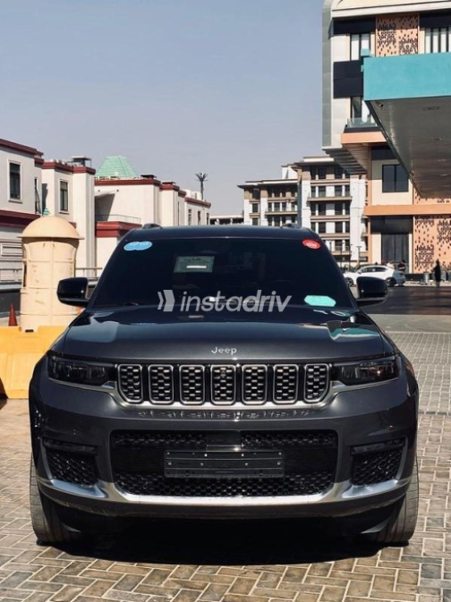 Jeep Grand Cherokee 2023 Black Automatic Used for Sale in Cairo - 2