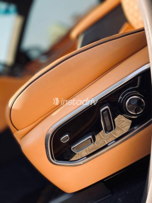 Jeep Grand Cherokee 2023 Black Automatic Used for Sale in Cairo - 6