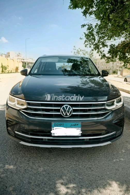 Volkswagen Tiguan 2021 Gray Automatic Used for Sale in Cairo - 2