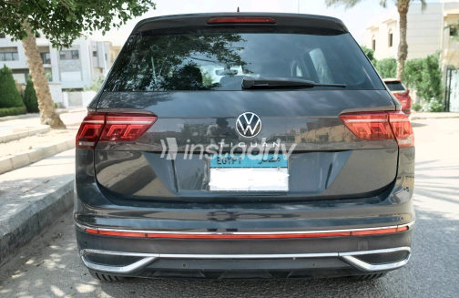 Volkswagen Tiguan 2021 Gray Automatic Used for Sale in Cairo - 4