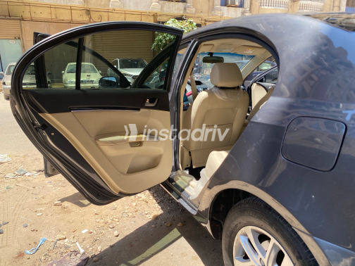 Geely Emgrand 7 2018 Gray Manual Used for Sale in Port Said - 10