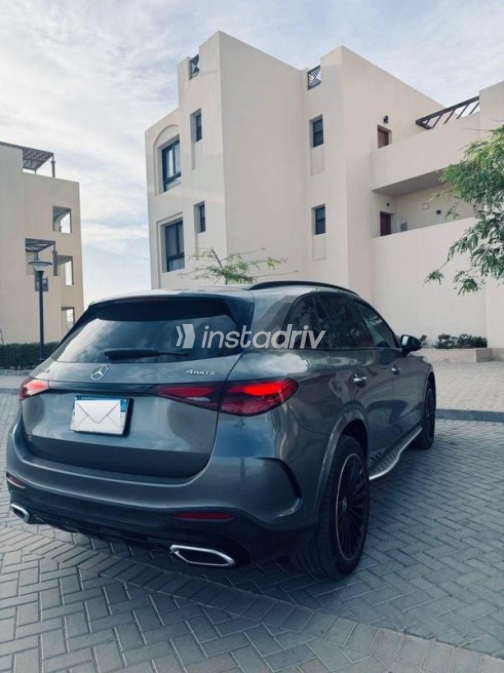 Mercedes GLC 200 2023 Gray Automatic Used for Sale in Hurghada - 4