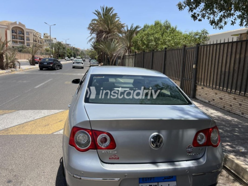 Volkswagen Passat 2009 Silver Automatic Used for Sale in Red Sea - 4