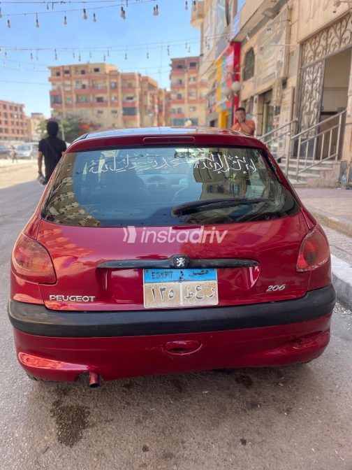 بيجو 206 2000 أحمر يدوي مستعملة للبيع في العاشر من رمضان - 3