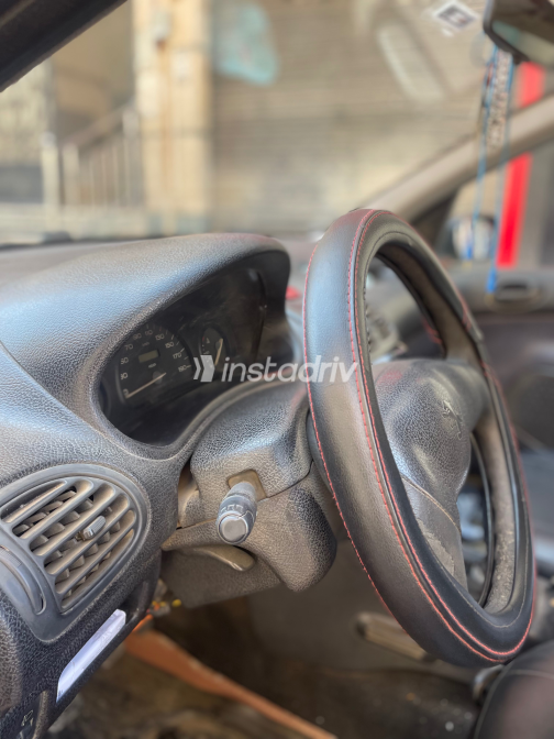 بيجو 206 2000 أحمر يدوي مستعملة للبيع في العاشر من رمضان - 4