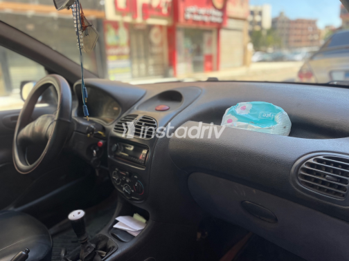 بيجو 206 2000 أحمر يدوي مستعملة للبيع في العاشر من رمضان - 8