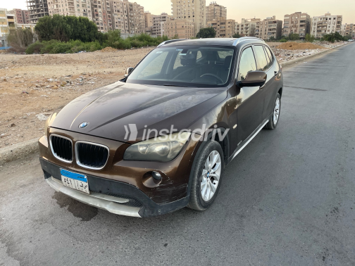 بي ام دبليو X1 2011 بني أوتوماتيك مستعملة للبيع في مدينة نصر - 2