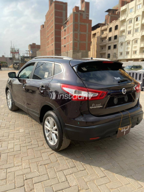 Nissan Qashqai 2015 Brown Automatic Used for Sale in Mansoura - 3