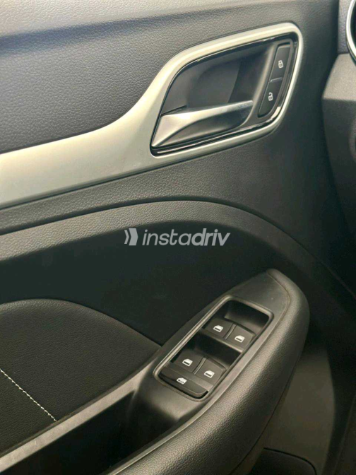 MG ZS 2026 Silver Automatic Used for Sale in Alexandria - 3