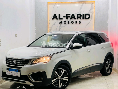 بيجو 5008 2020 أبيض أوتوماتيك مستعملة للبيع في الإسكندرية - 7