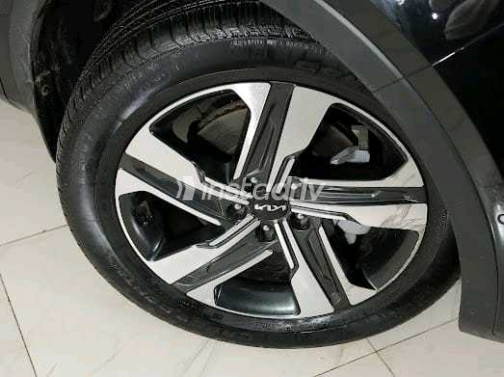 Kia Sorento 2023 Black Automatic Used for Sale in Cairo - 9