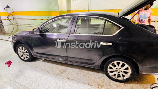 سكودا اوكتافيا A7 2015 أسود أوتوماتيك مستعملة للبيع في الهرم - 5
