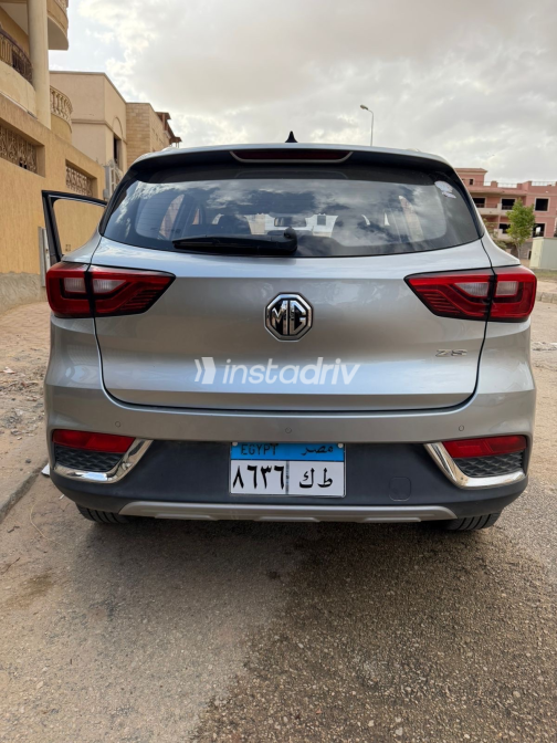 MG ZS 2025 Silver Automatic Used for Sale in Giza - 2