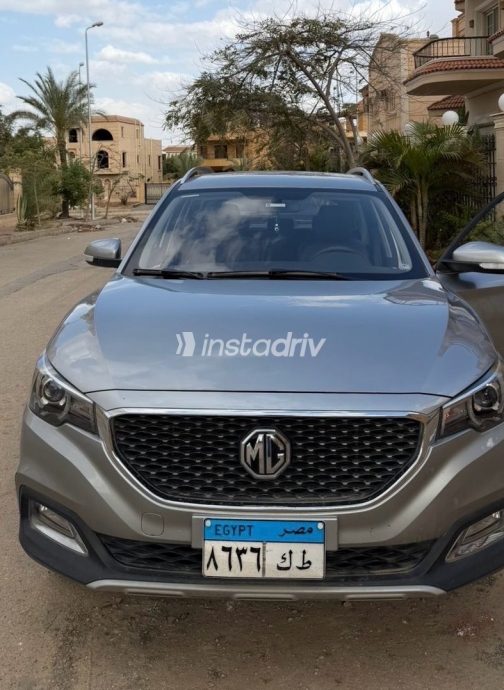 MG ZS 2025 Silver Automatic Used for Sale in Giza - 4