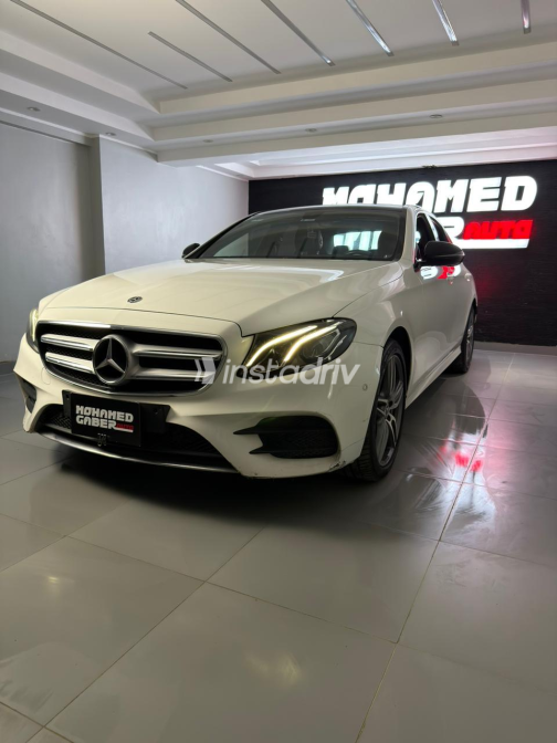 Mercedes E 180 2019 White Automatic Used for Sale in Heliopolis - 7