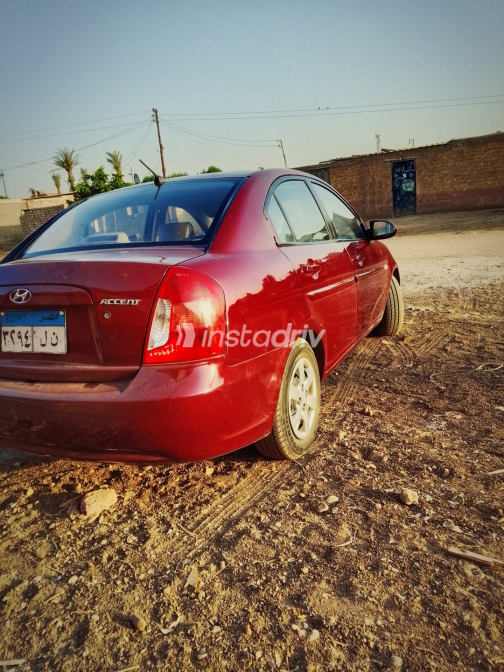 Hyundai Accent 2011 White Automatic Used for Sale in Monufia - 4