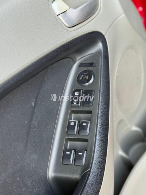 Kia Cerato 2016 Red Automatic Used for Sale in Mohandessin - 9