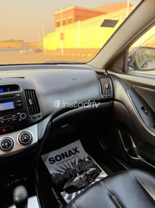 Hyundai Elantra 2021 Black Automatic Used for Sale in Nasr city - 2