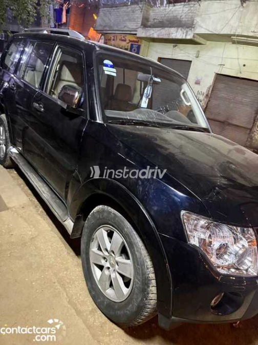 Mitsubishi Pajero 2008 Black Manual Used for Sale in Alexandria - 3