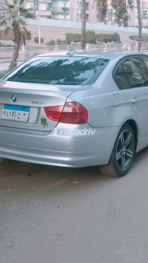 BMW 320 2011 Silver Automatic Used for Sale in Greater Cairo ( Cairo + Giza) - 3