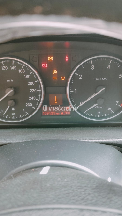 BMW 320 2011 Silver Automatic Used for Sale in Greater Cairo ( Cairo + Giza) - 4