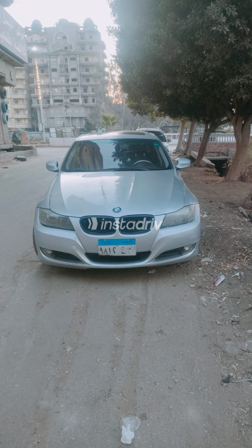 BMW 320 2011 Silver Automatic Used for Sale in Greater Cairo ( Cairo + Giza) - 6