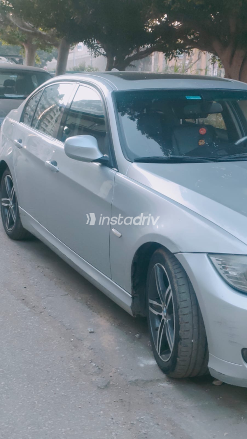 BMW 320 2011 Silver Automatic Used for Sale in Greater Cairo ( Cairo + Giza) - 9