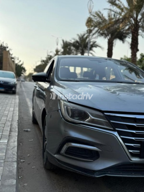ام جى 5 2020 رمادي أوتوماتيك مستعملة للبيع في حدائق اكتوبر - 1