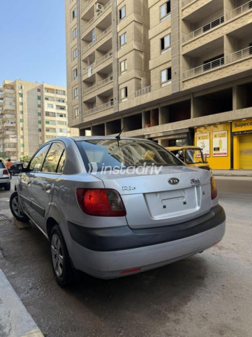 Kia Rio 2009 Silver Automatic Used for Sale in Greater Cairo ( Cairo + Giza) - 5