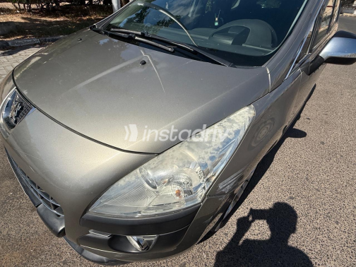 Peugeot 3008 2013 Champagne Automatic Used for Sale in Alexandria - 2