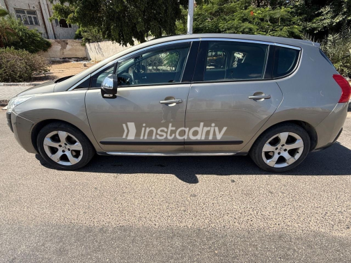 Peugeot 3008 2013 Champagne Automatic Used for Sale in Alexandria - 9
