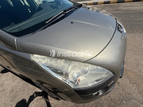Peugeot 3008 2013 Champagne Automatic Used for Sale in Alexandria - 10
