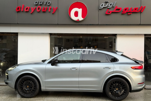 Porsche Cayenne S 2020 Silver Automatic Used for Sale in Nasr city - 10