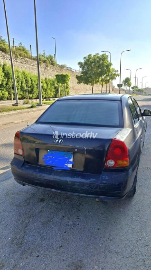 هيونداي فيرنا 2006 أسود يدوي مستعملة للبيع في مدينة الشيخ زايد - 2