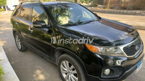 Kia Sorento 2010 Black Automatic Used for Sale in Qalyubia - 3