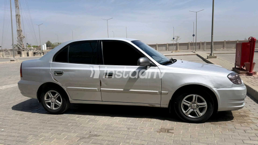 هيونداي فيرنا 2006 فضي يدوي مستعملة للبيع في طنطا - 1