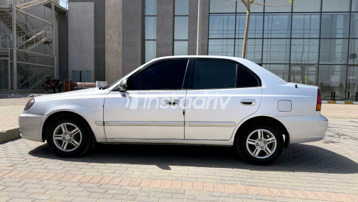 هيونداي فيرنا 2006 فضي يدوي مستعملة للبيع في طنطا - 6