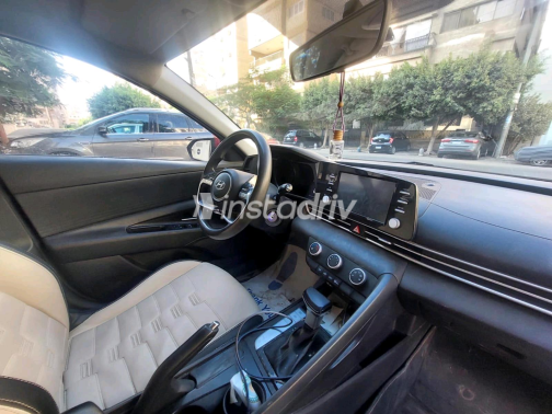 Hyundai Elantra CN7 2021 White Automatic Used for Sale in Heliopolis - 4