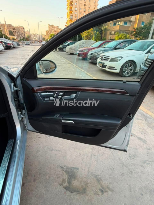 مرسيدس S 500 2006 فضي أوتوماتيك مستعملة للبيع في مصر الجديدة - 3