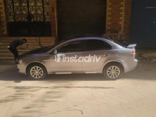 Mitsubishi Lancer 2016 Gray Automatic Used for Sale in Shubra al-Khaimah - 3