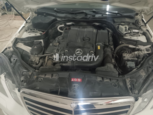 Mercedes E 200 2011 White Automatic Used for Sale in Helwan - 8