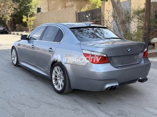 BMW 530 2005 Gray Automatic Used for Sale in Cairo - 2