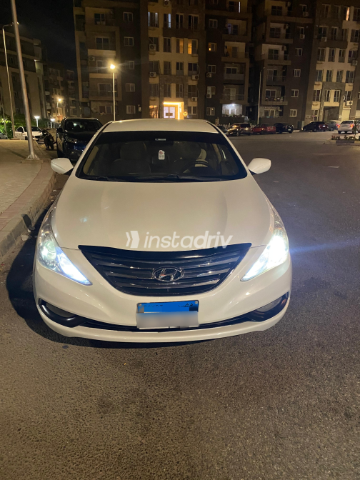 Hyundai Sonata 2011 White Automatic Used for Sale in Cairo - 1