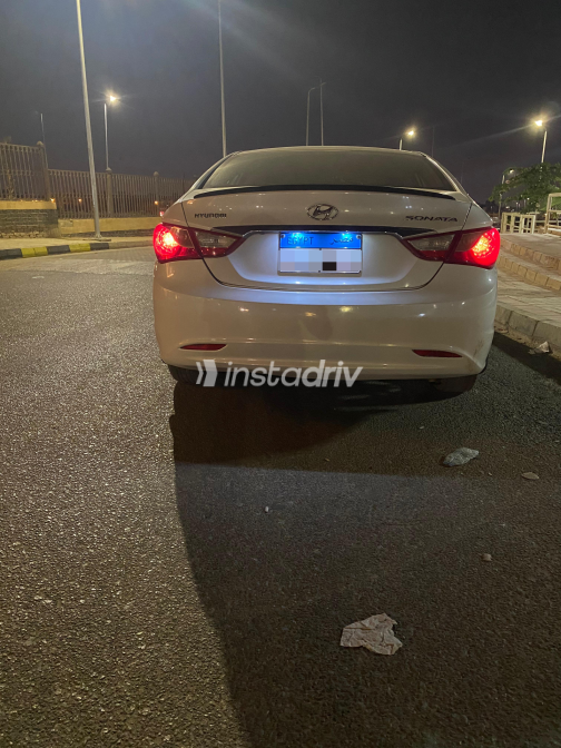 Hyundai Sonata 2011 White Automatic Used for Sale in Cairo - 6