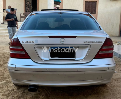 Mercedes C 200 2006 Silver Automatic Used for Sale in Ismailia - 3