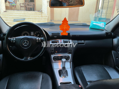 Mercedes C 200 2006 Silver Automatic Used for Sale in Ismailia - 5