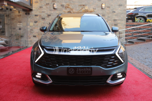 Kia Sportage 2023 Dark Gray Automatic Used for Sale in Nasr city - 3