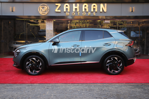 Kia Sportage 2023 Dark Gray Automatic Used for Sale in Nasr city - 4